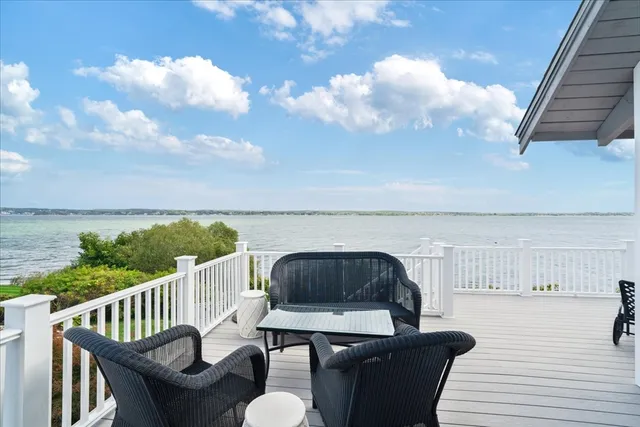 $5,000 | 90 Macomber Lane, Portsmouth, RI 02871