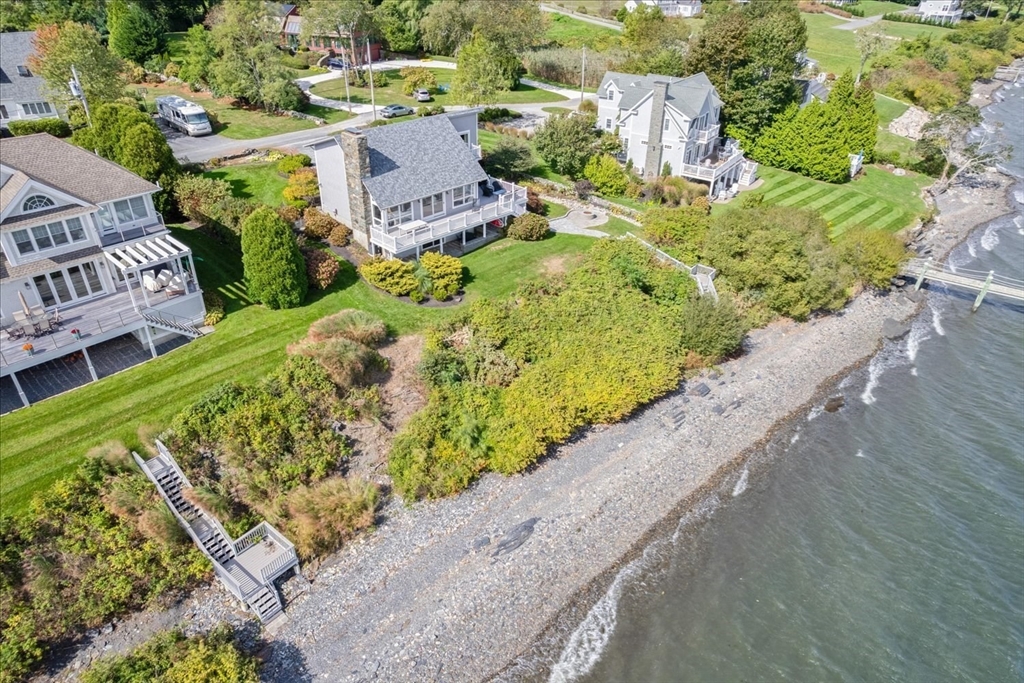 90 Macomber Lane Portsmouth, RI 02871 - Photo 3 of 35