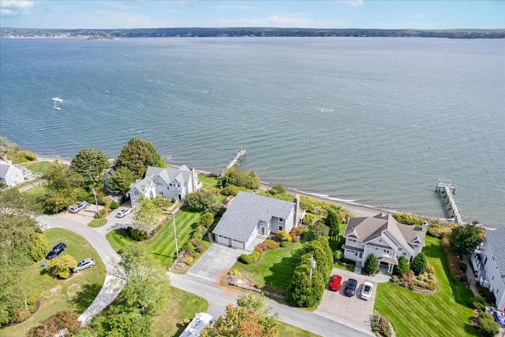 90 Macomber Lane Portsmouth, RI 02871 - Photo 5 of 35