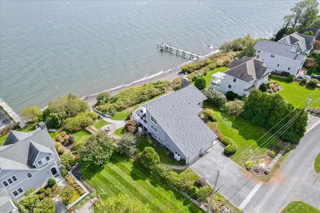 $5,000 | 90 Macomber Lane, Portsmouth, RI 02871