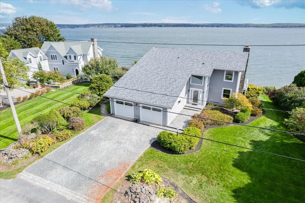 90 Macomber Lane Portsmouth, RI 02871 - Photo 8 of 35