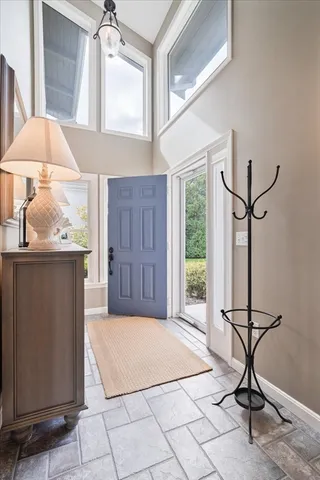 $5,000 | 90 Macomber Lane, Portsmouth, RI 02871