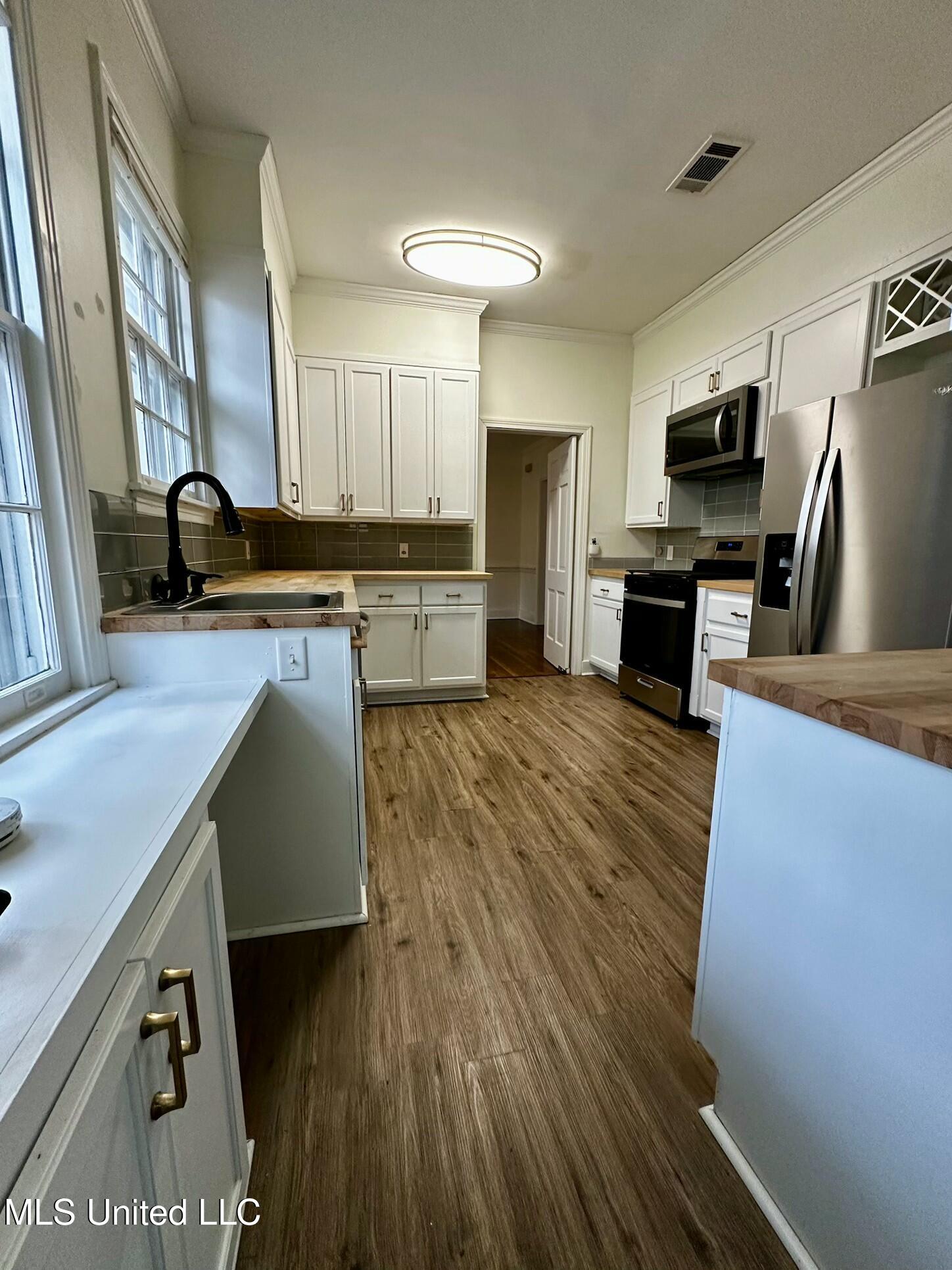 724 Meadowbrook Road Jackson, MS 39206 - Photo 13 of 23 IMG_0763
