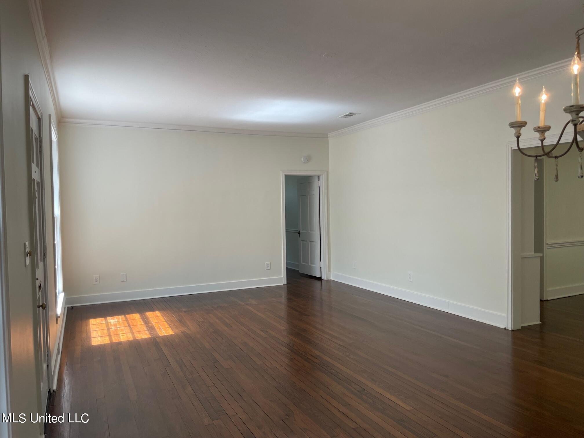 724 Meadowbrook Road Jackson, MS 39206 - Photo 6 of 23 IMG_0359