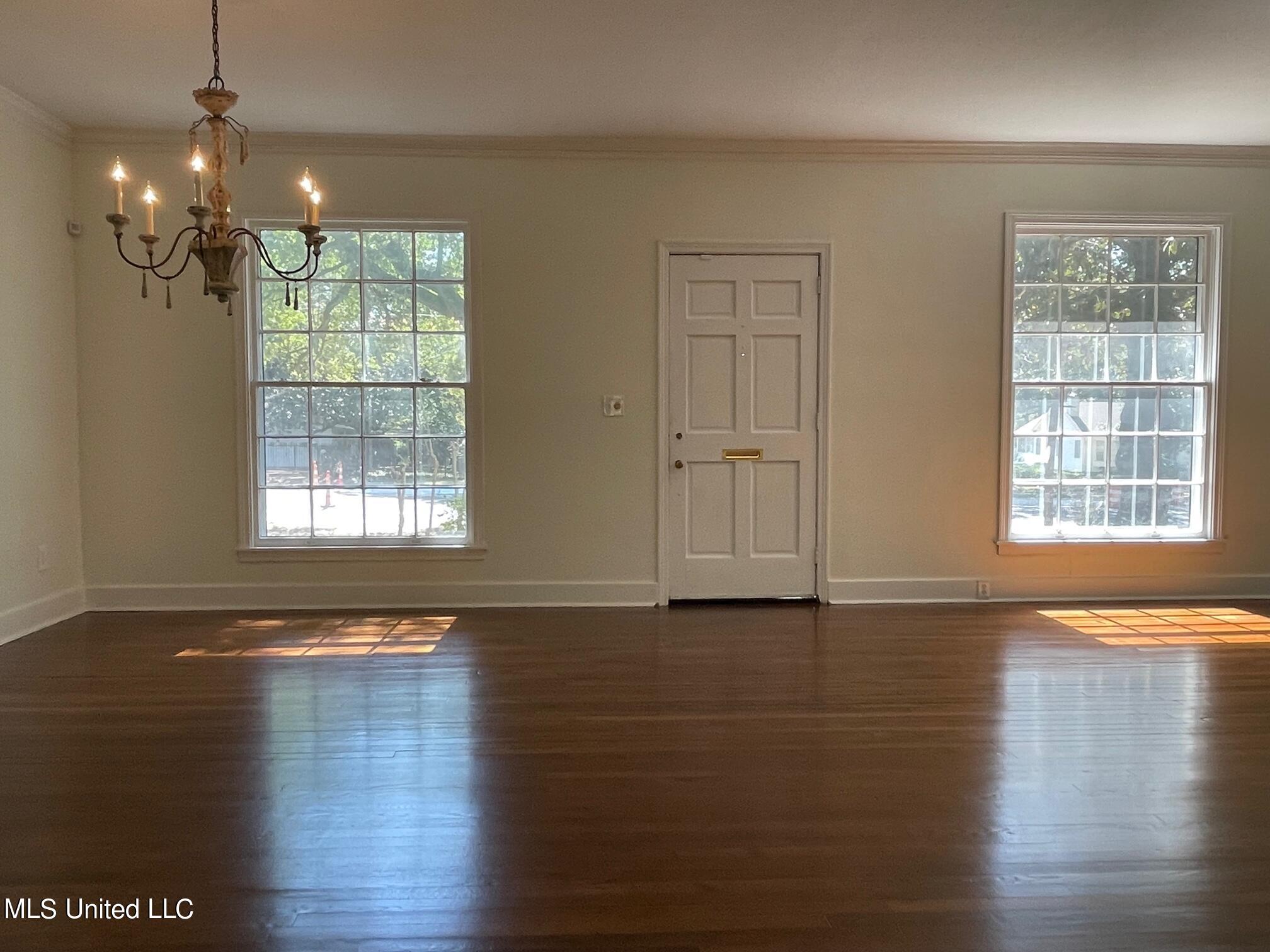 724 Meadowbrook Road Jackson, MS 39206 - Photo 8 of 23 IMG_0374