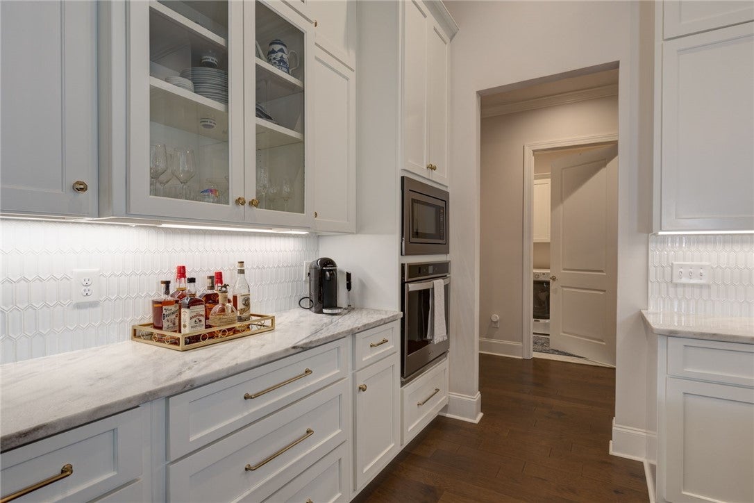 2051 Moores Mill Road, Unit I Auburn, AL 36830 - Photo 9 of 38 Gallery Image 9