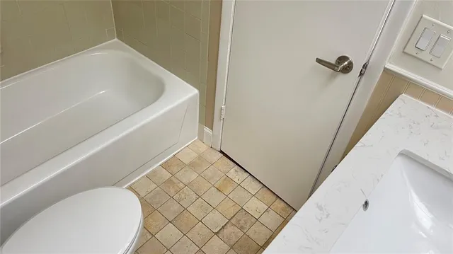 $1,825 | 892 Sunridge Drive, Unit 892, Sarasota, FL 34234