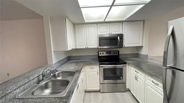 $1,825 | 892 Sunridge Drive, Unit 892, Sarasota, FL 34234