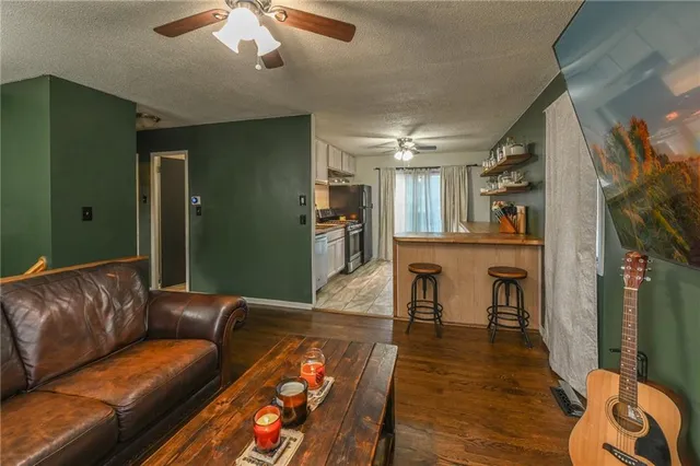 $214,000 | 18108 Shoshone Drive, Independence, MO 64058