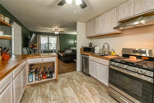 $214,000 | 18108 Shoshone Drive, Independence, MO 64058