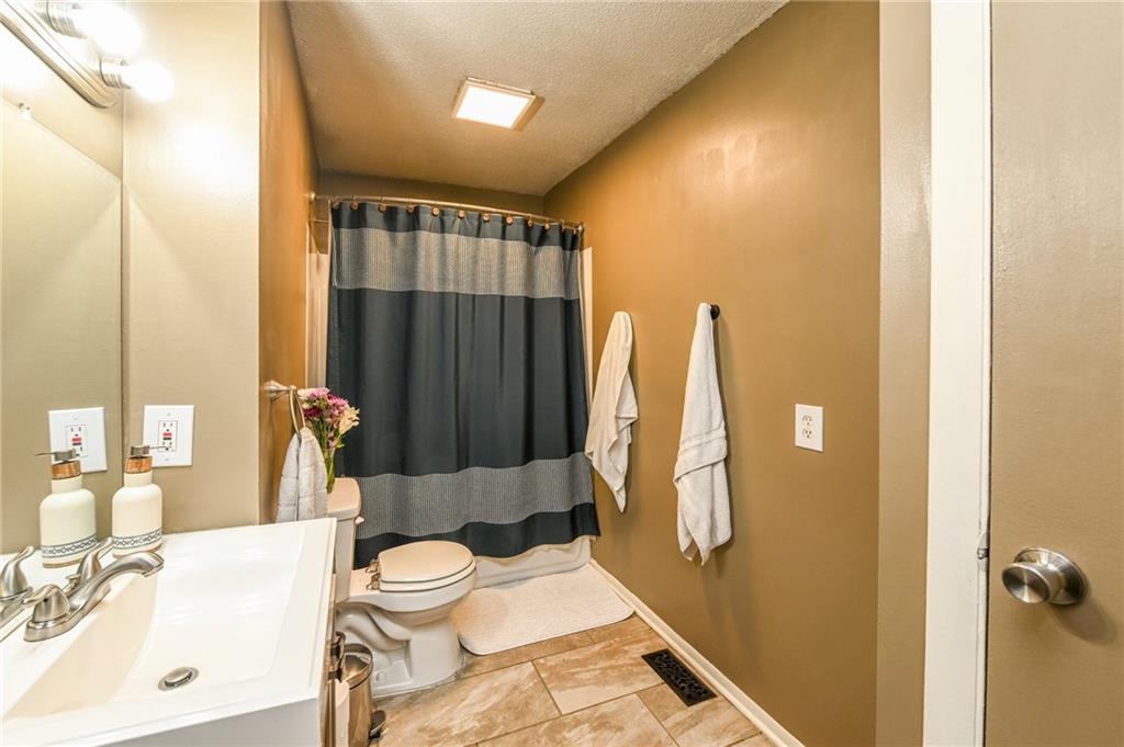 18108 Shoshone Drive Independence, MO 64058 - Photo 8 of 25