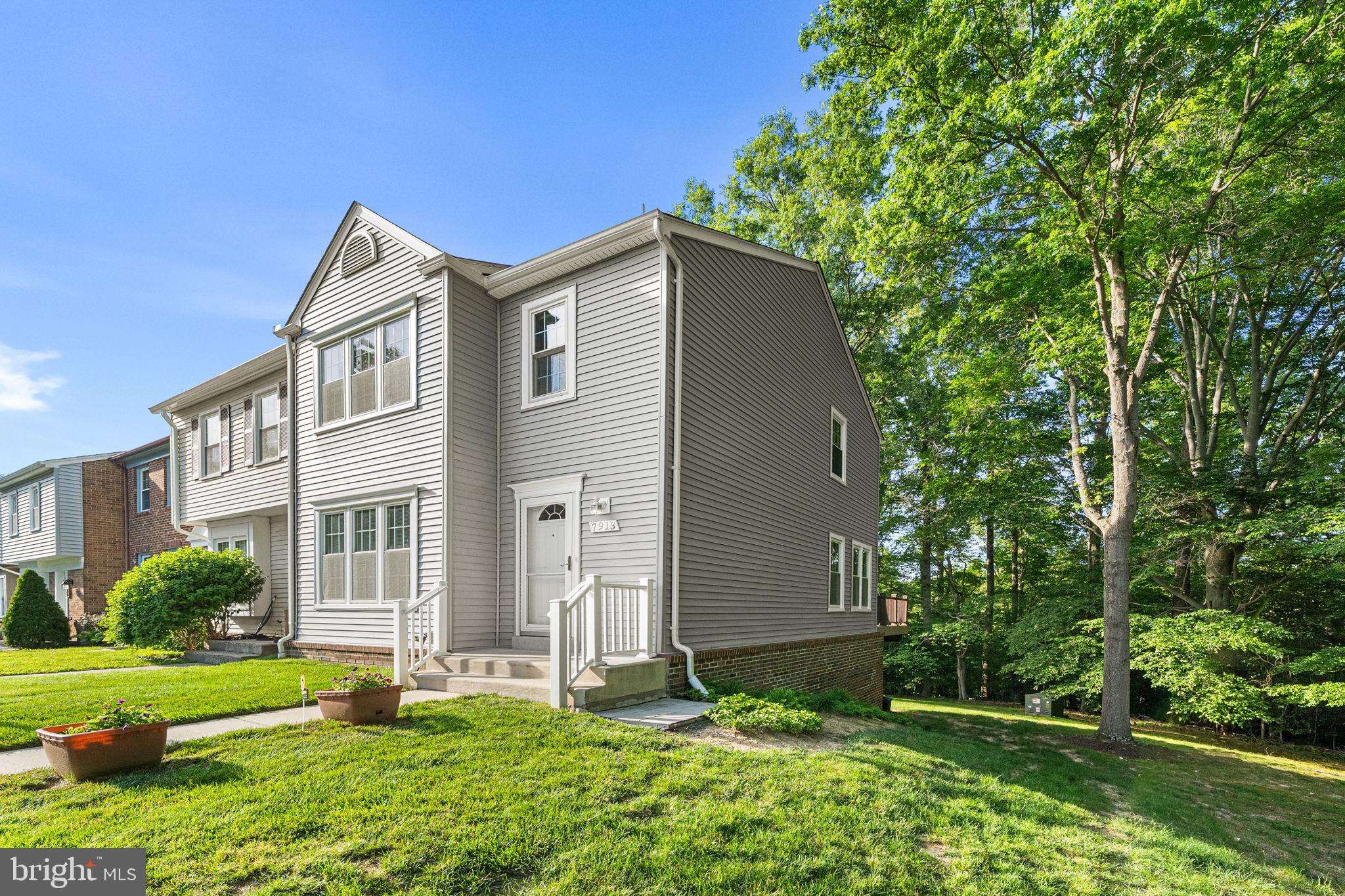 7913 Pebble Brook Court Springfield, VA 22153 - Photo 2 of 36 END UNIT in popular Woodstream Community