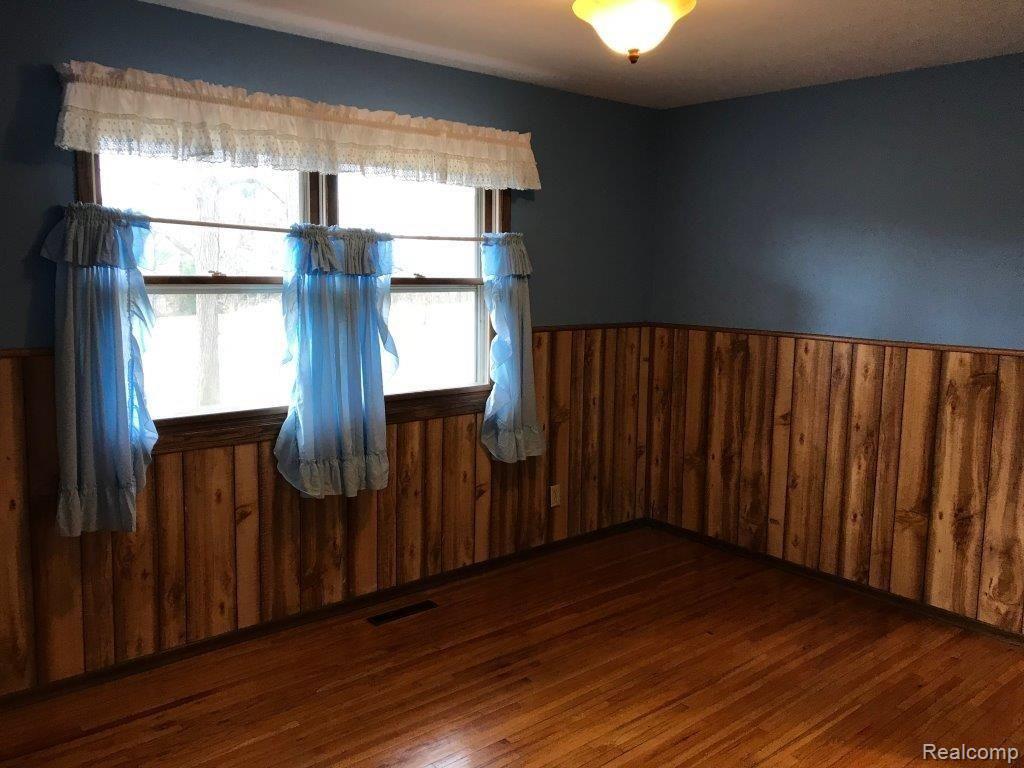1275 Maple Grove Road Lapeer, MI 48446 - Photo 22 of 39 IMG-6747.JPG