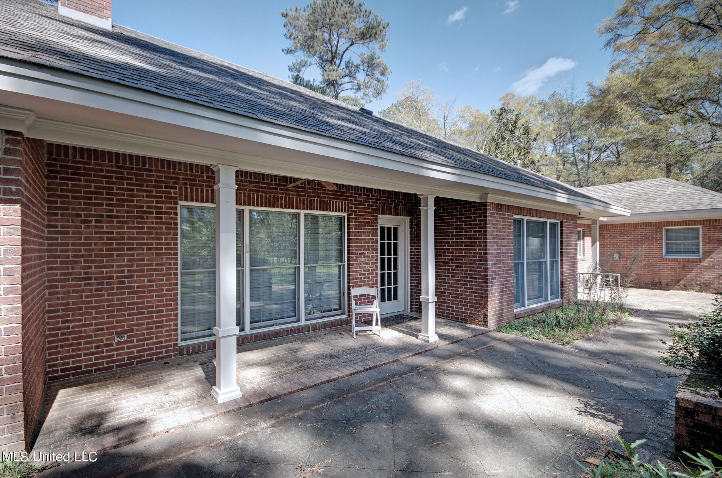 1609 Pine Ridge Place Jackson, MS 39211 - Photo 9 of 42 IMGP8402_3_4