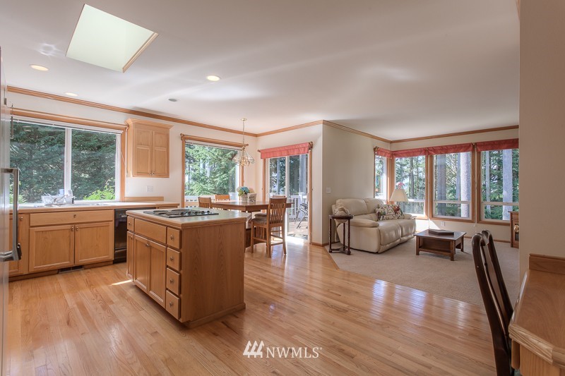 2903 213th Street Southeast Bothell, WA 98021 - Photo 11 of 25