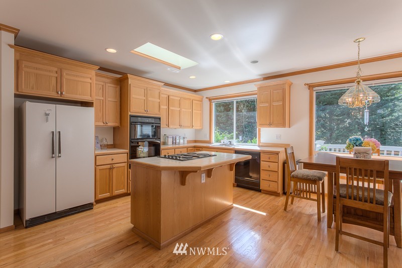 2903 213th Street Southeast Bothell, WA 98021 - Photo 12 of 25
