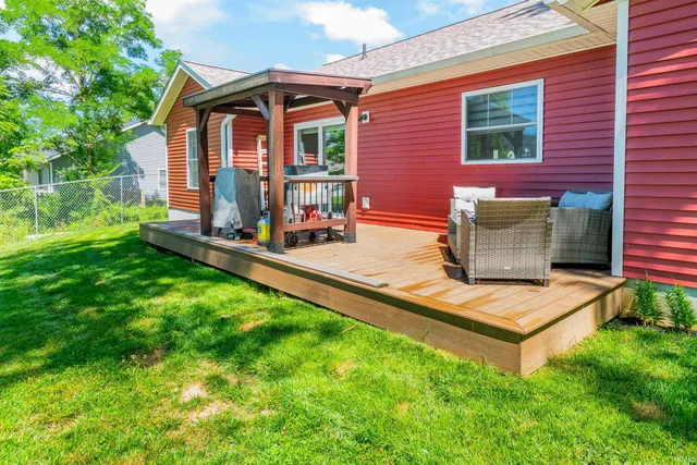 $385,000 | 1062 East Ruby Creek Drive, Bloomington, IN 47404