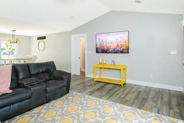 $385,000 | 1062 East Ruby Creek Drive, Bloomington, IN 47404