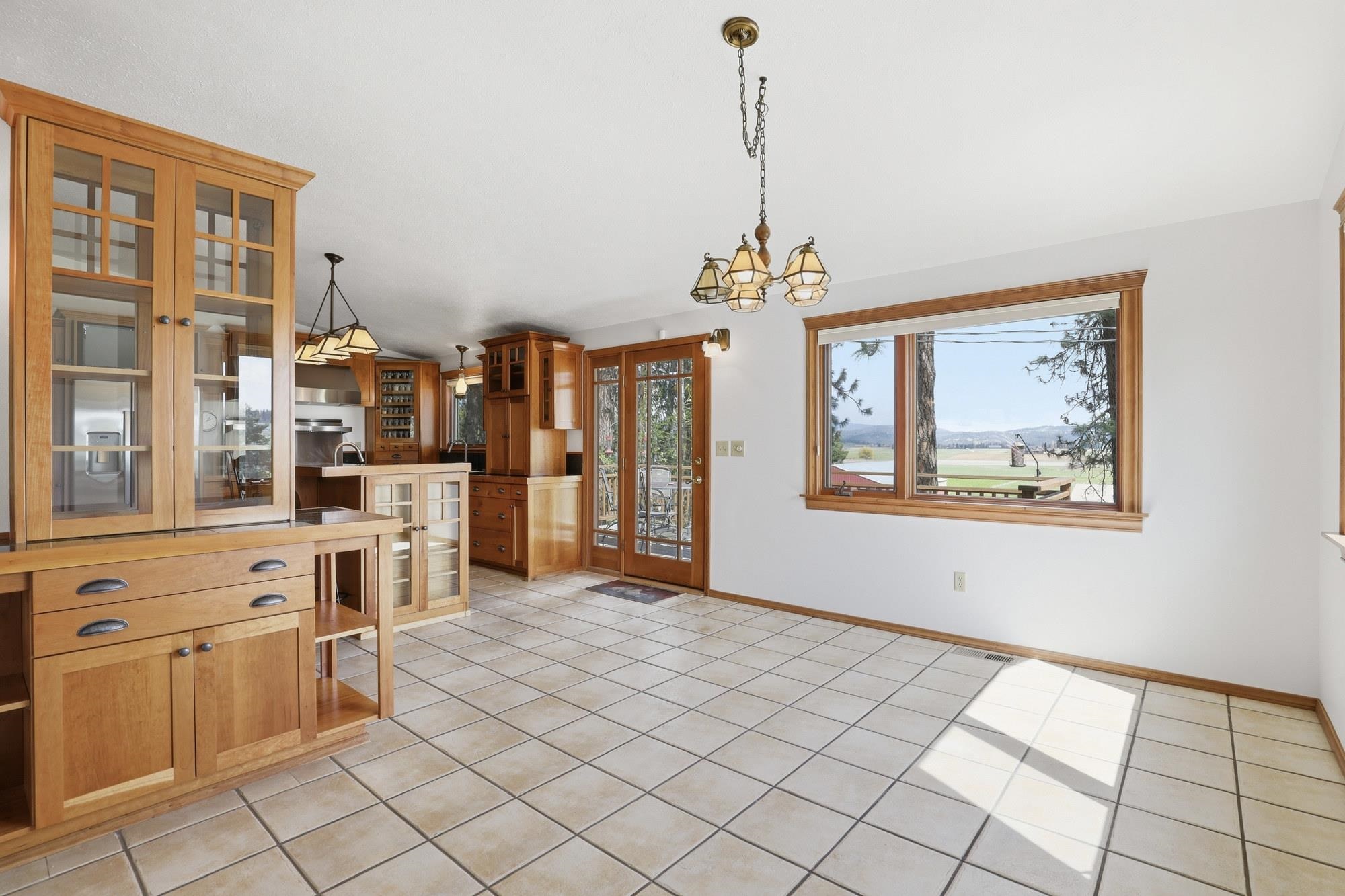 12504 North Fairview Road Mead, WA 99021 - Photo 5 of 50