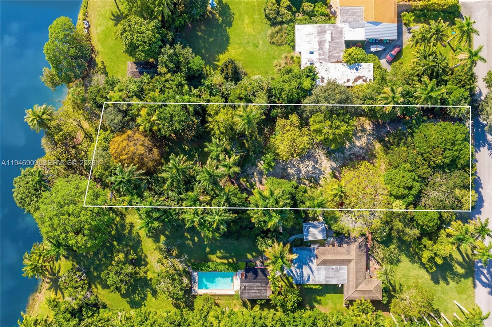 6366 Snapper Creek Drive Miami, FL 33143 - Photo 2 of 3