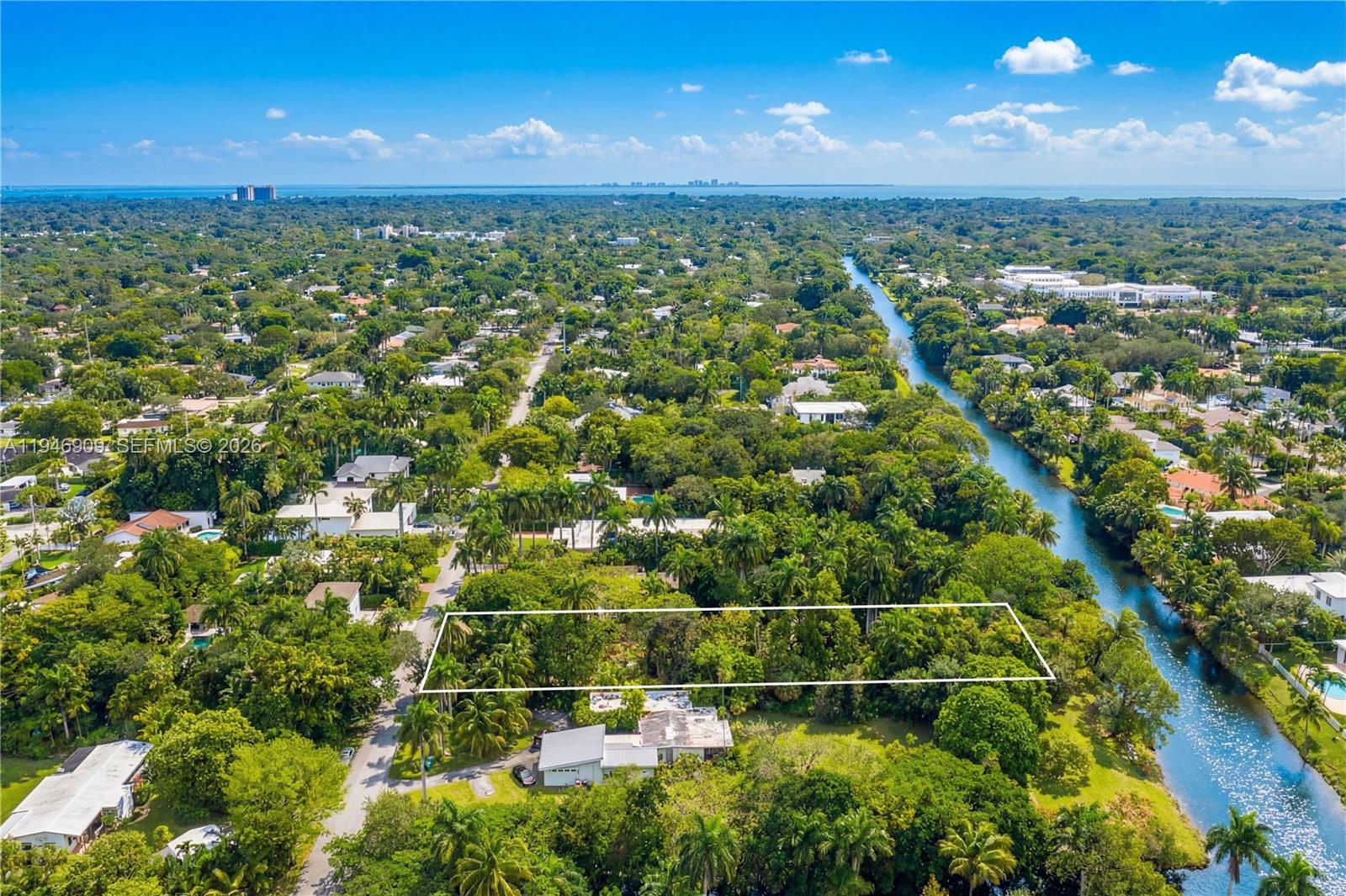 6366 Snapper Creek Drive Miami, FL 33143 - Photo 3 of 3