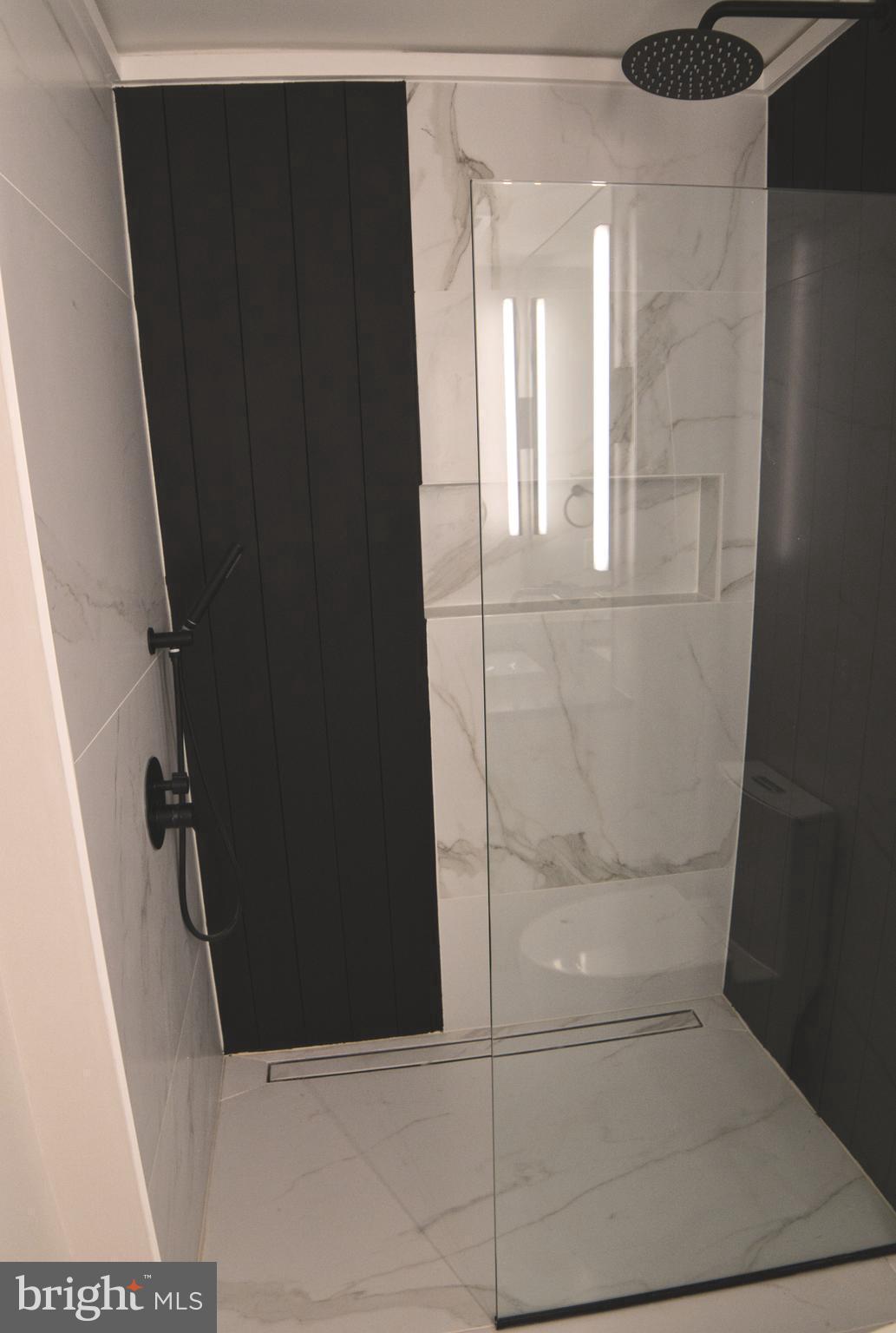 1208 M Street Northwest, Unit 2 Washington, DC 20005 - Photo 10 of 25 a view of entry way