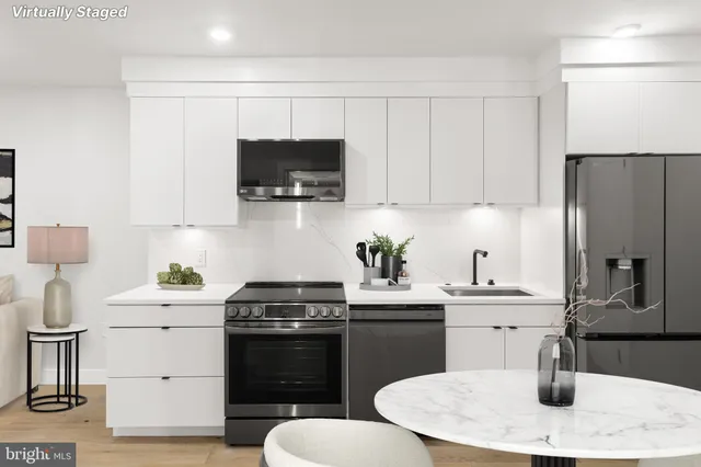 $2,195 | 1208 M Street Northwest, Unit 2, Washington, DC 20005