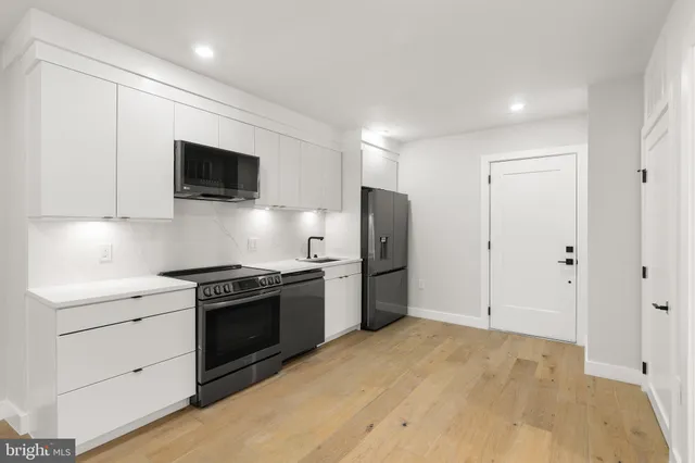 $2,195 | 1208 M Street Northwest, Unit 2, Washington, DC 20005