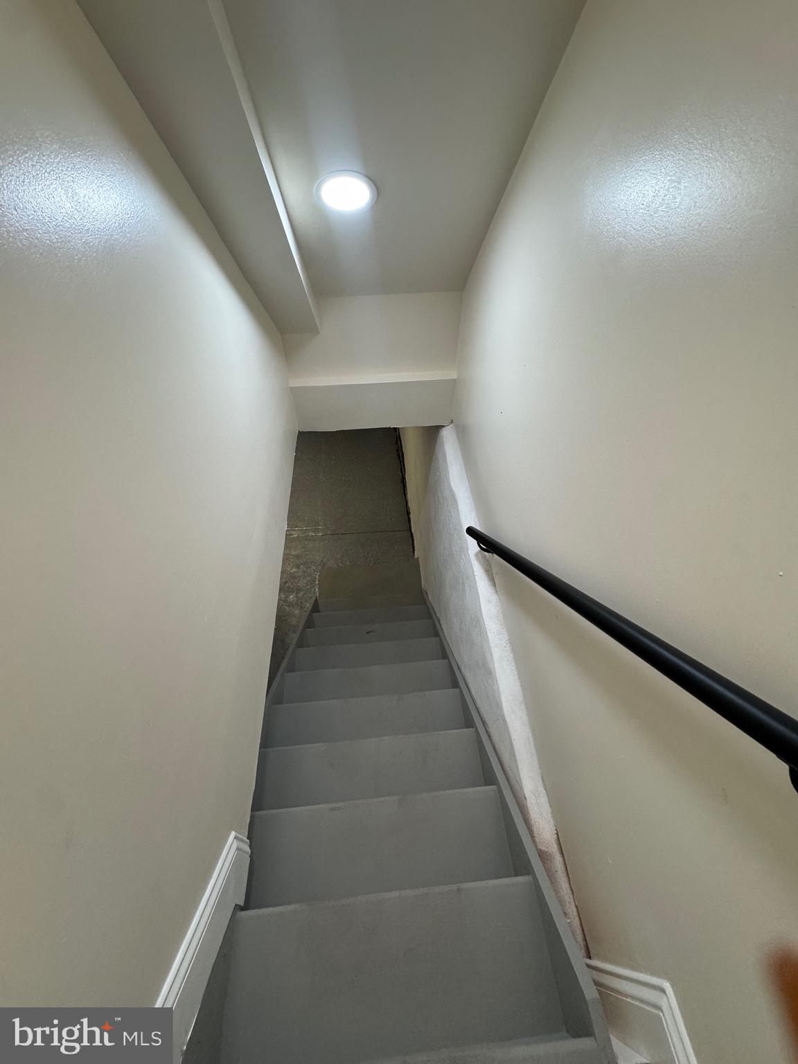 856 Perkiomen Street Philadelphia, PA 19130 - Photo 24 of 29 a view of entryway