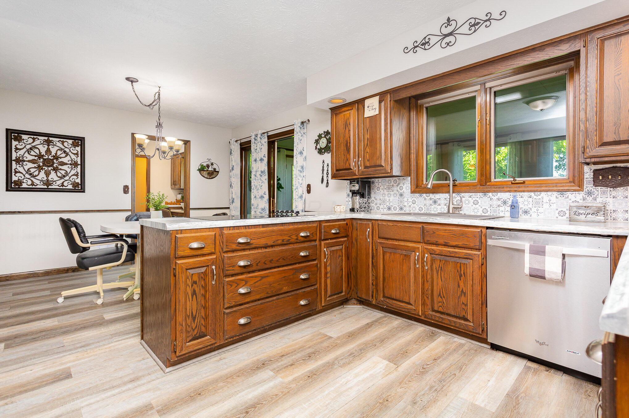 333 Salem Road Caledonia, OH 43314 - Photo 12 of 51 Kitchen & Dinette