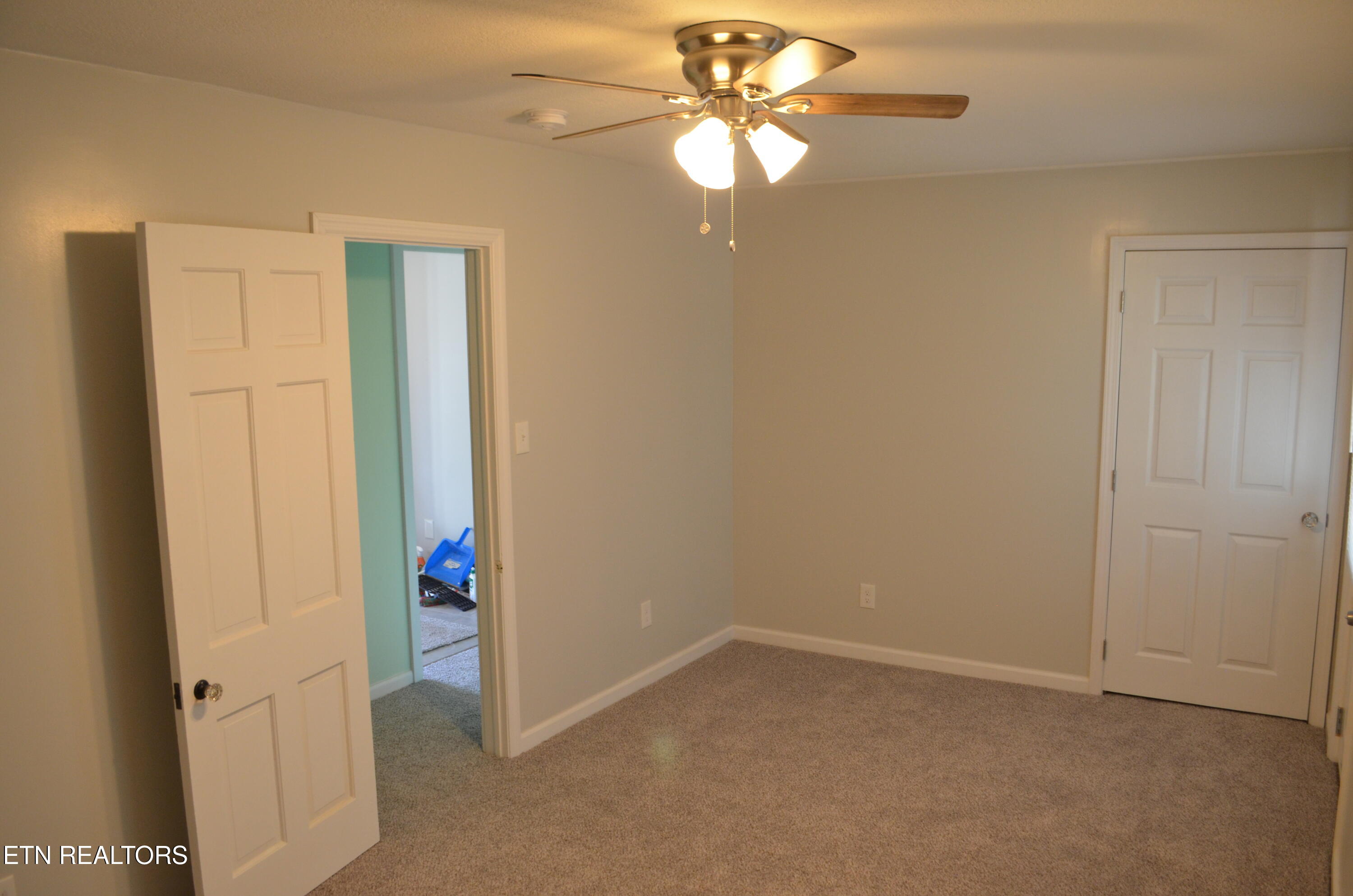 106 Cedar Lane Oak Ridge, TN 37830 - Photo 18 of 31 Bedroom 2