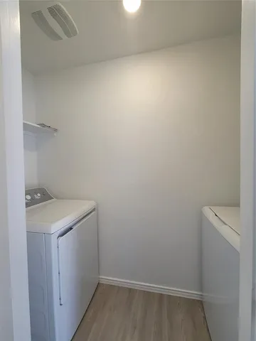 a view of utility room