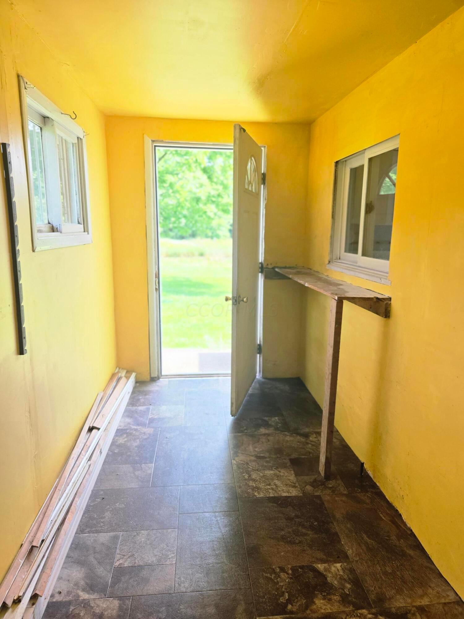 8093 Fox Road Cambridge, OH 43725 - Photo 8 of 17 20240618_125138