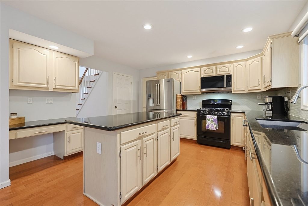 12 Iron Hollow Road Sharon, MA 02067 - Photo 13 of 41