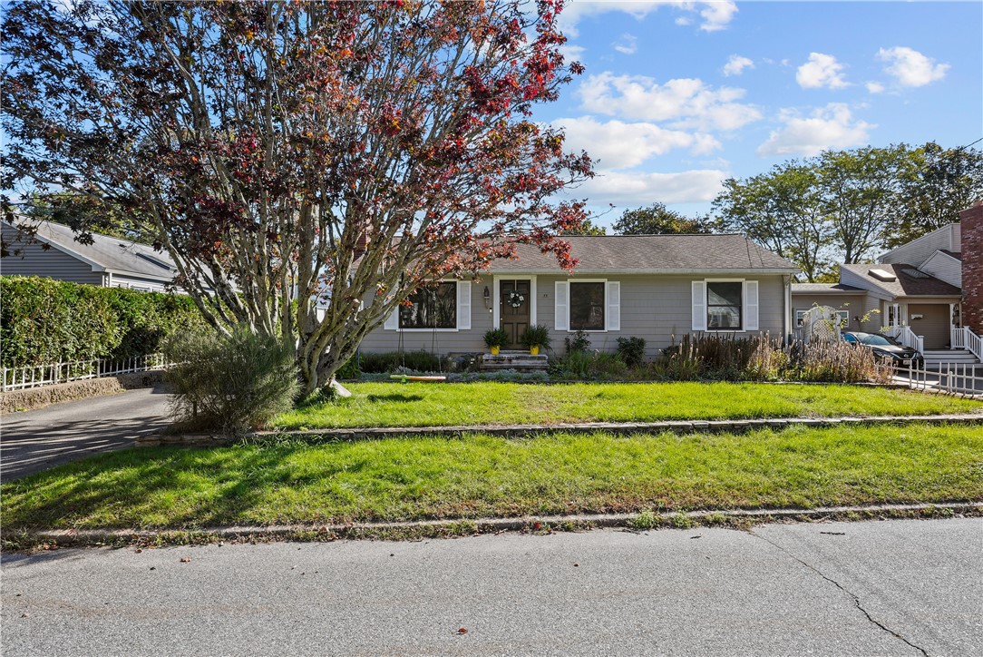 73 Macarthur Road Woonsocket, RI 02895 - Photo 1 of 32