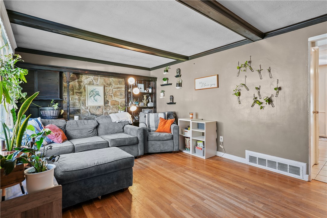 73 Macarthur Road Woonsocket, RI 02895 - Photo 11 of 32