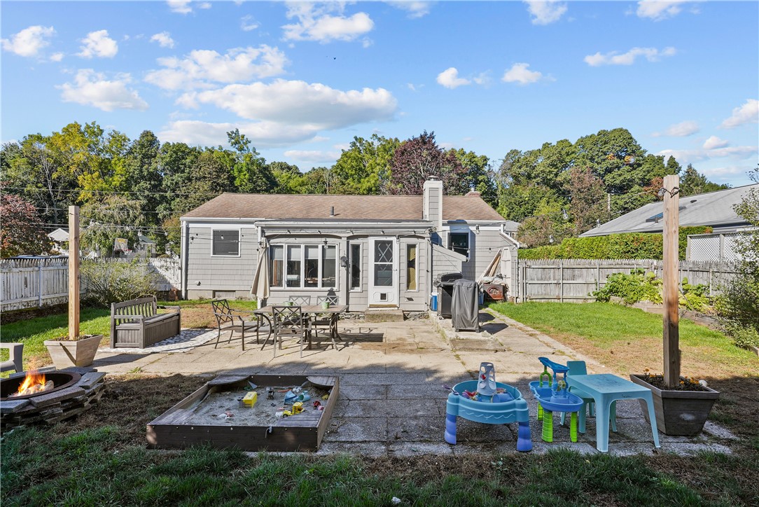 73 Macarthur Road Woonsocket, RI 02895 - Photo 31 of 32