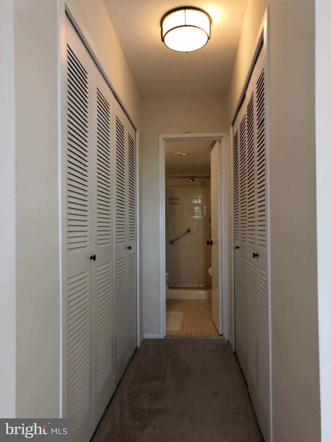 5101 River Road, Unit 904 Bethesda, MD 20816 - Photo 15 of 38 Hallway
