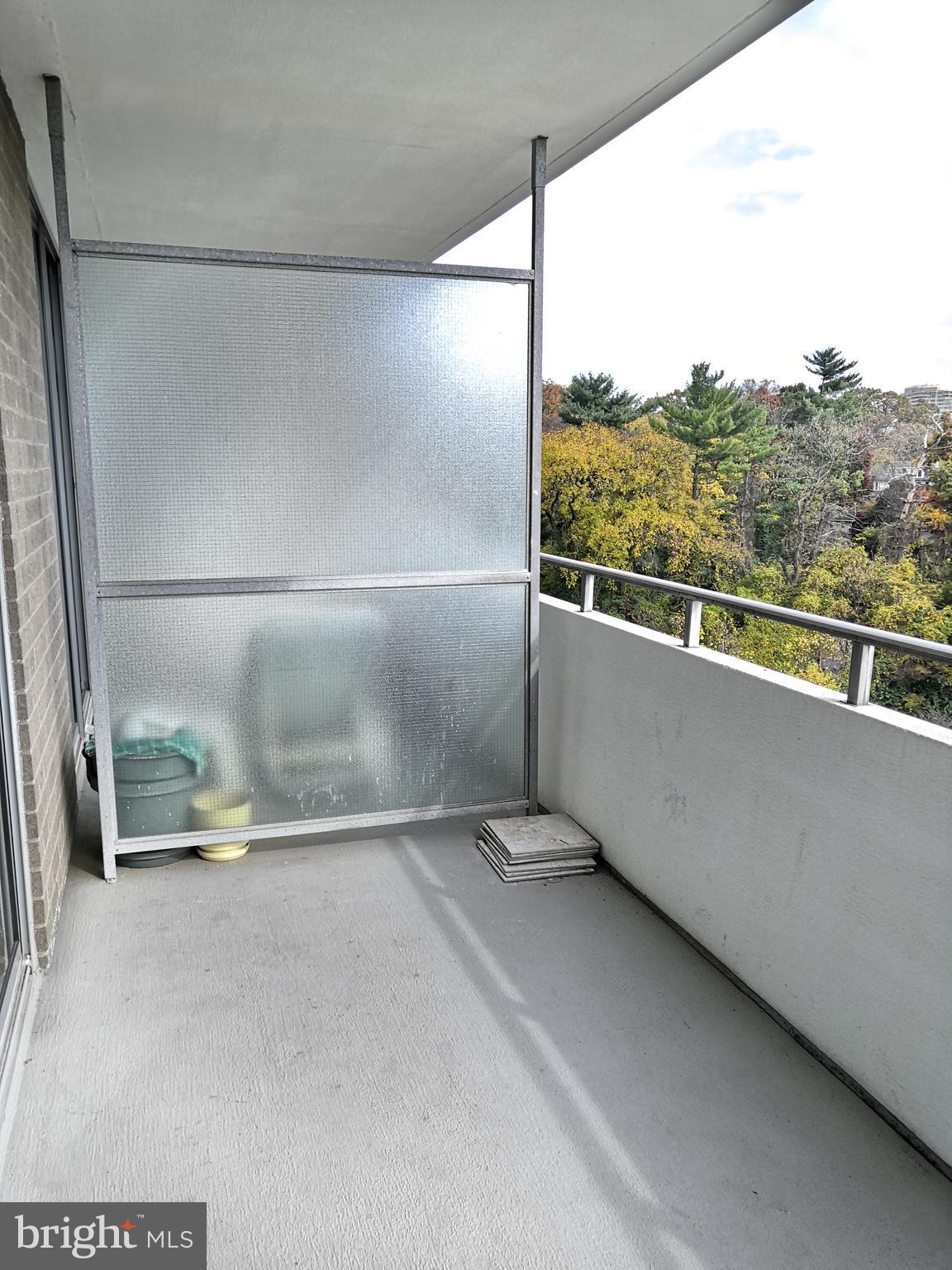 5101 River Road, Unit 904 Bethesda, MD 20816 - Photo 26 of 38 Balcony