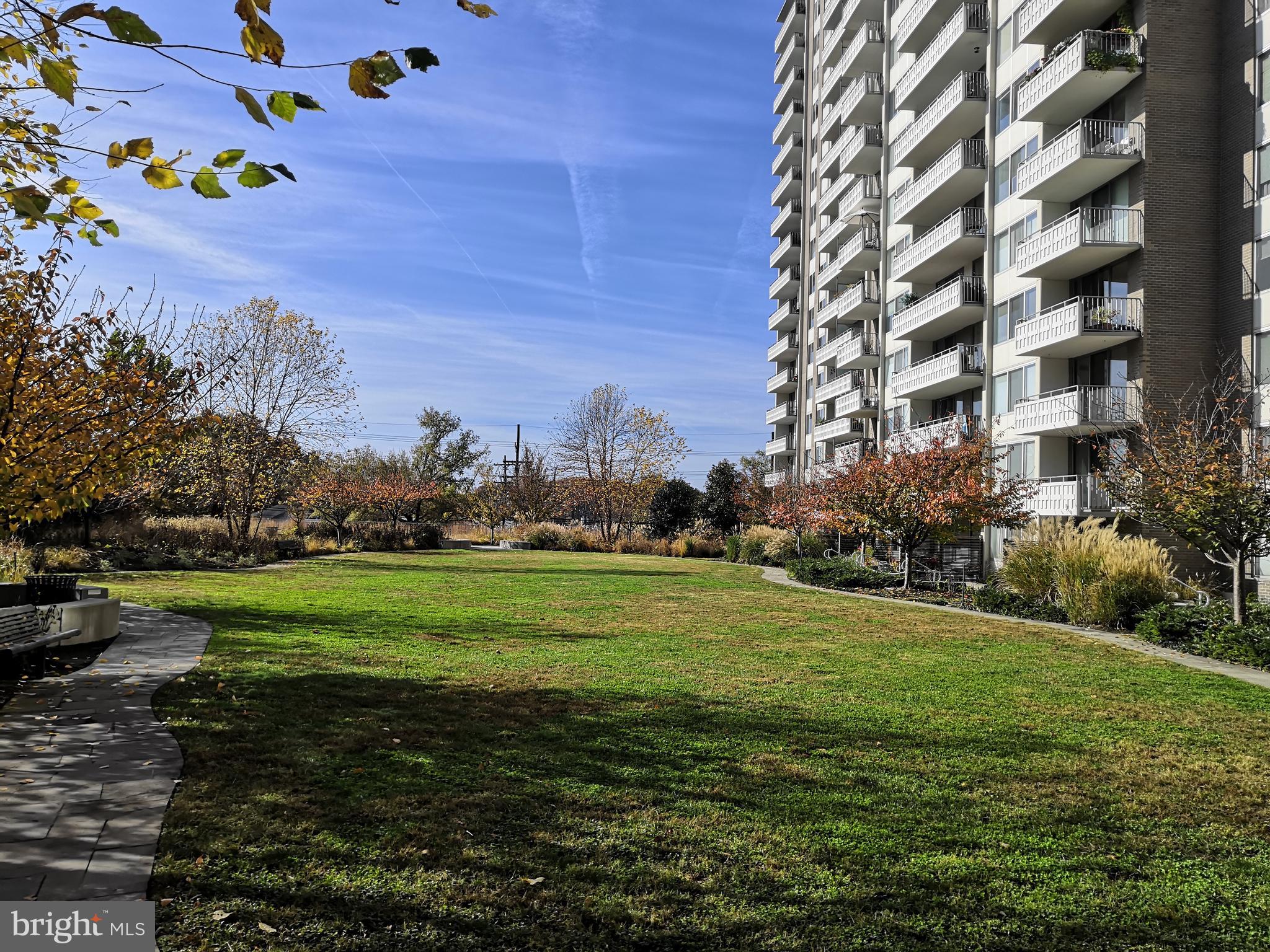5101 River Road, Unit 904 Bethesda, MD 20816 - Photo 38 of 38 Green Space