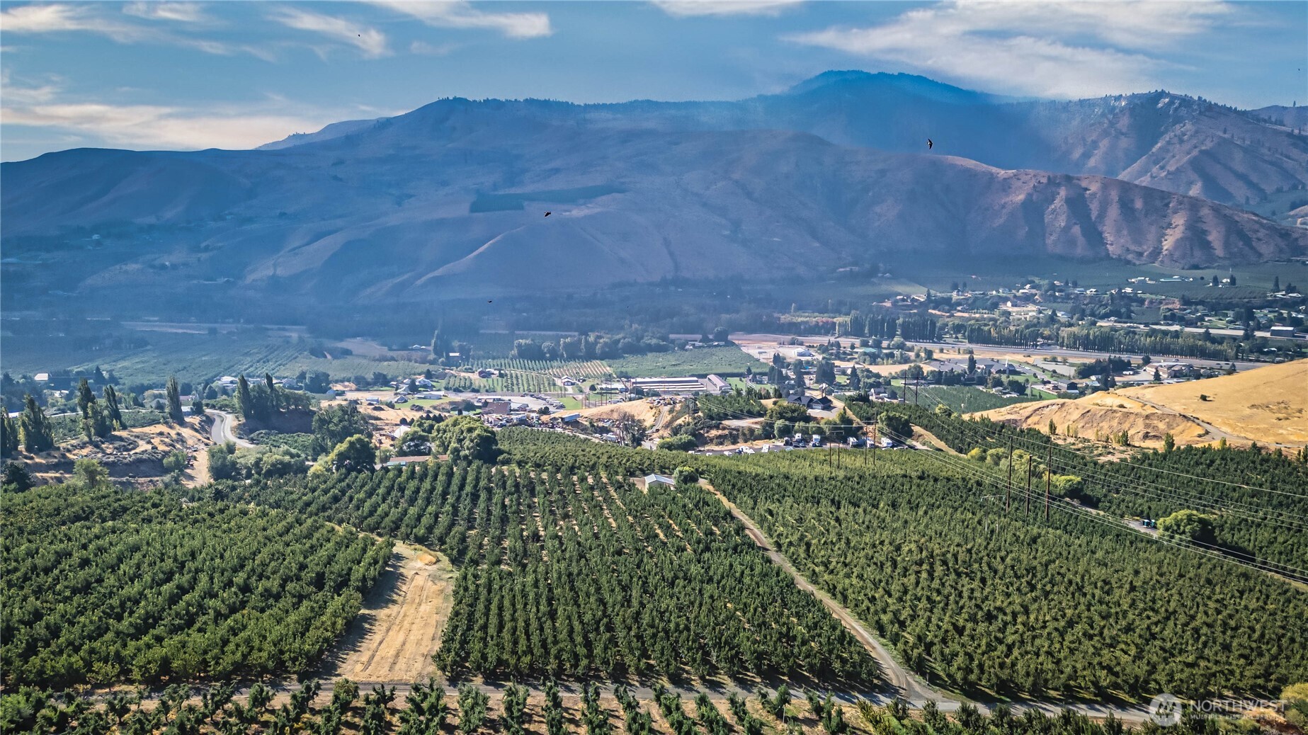 394 Lure Lane Wenatchee, WA 98801 - Photo 20 of 27 a view of a city