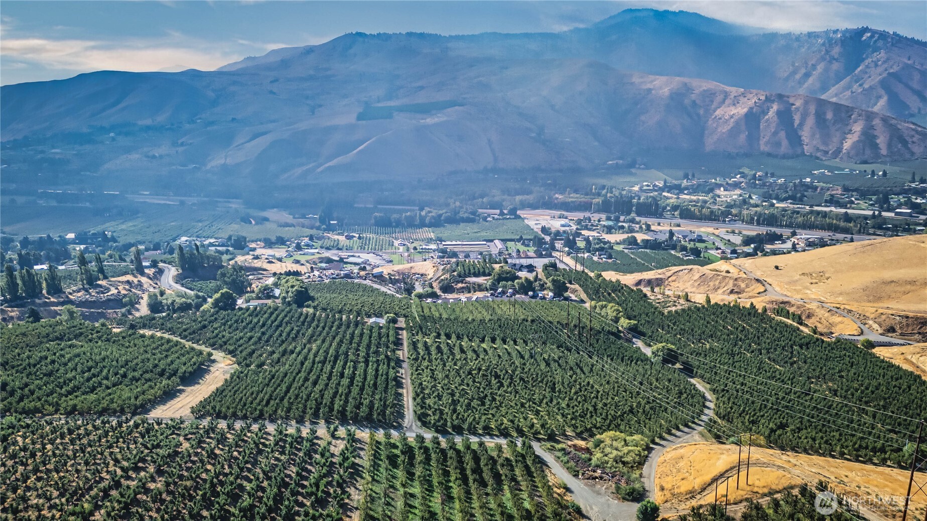 394 Lure Lane Wenatchee, WA 98801 - Photo 21 of 27 a view of a city