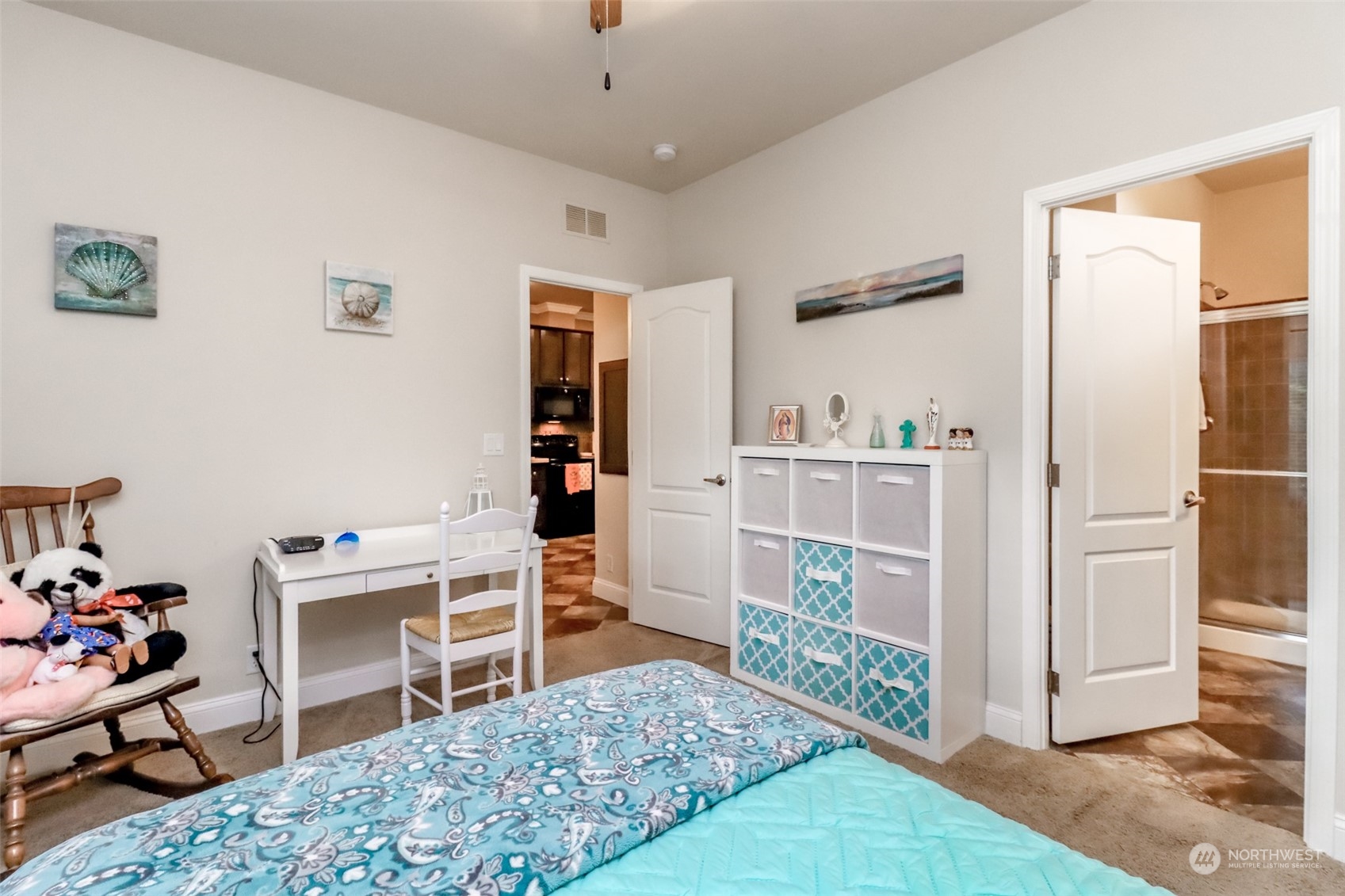 828 Mountain Villa Drive Enumclaw, WA 98022 - Photo 26 of 34 a view of a workspace with furniture and toys