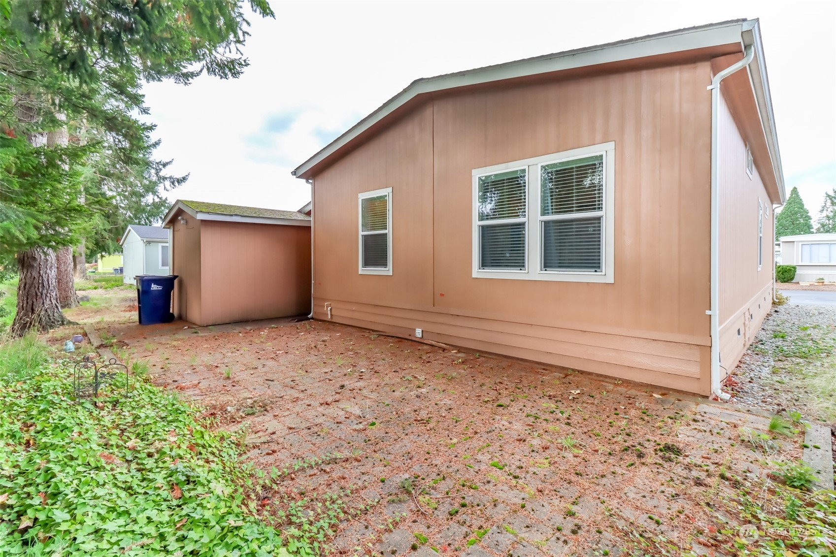 828 Mountain Villa Drive Enumclaw, WA 98022 - Photo 27 of 34 a view of house with backyard