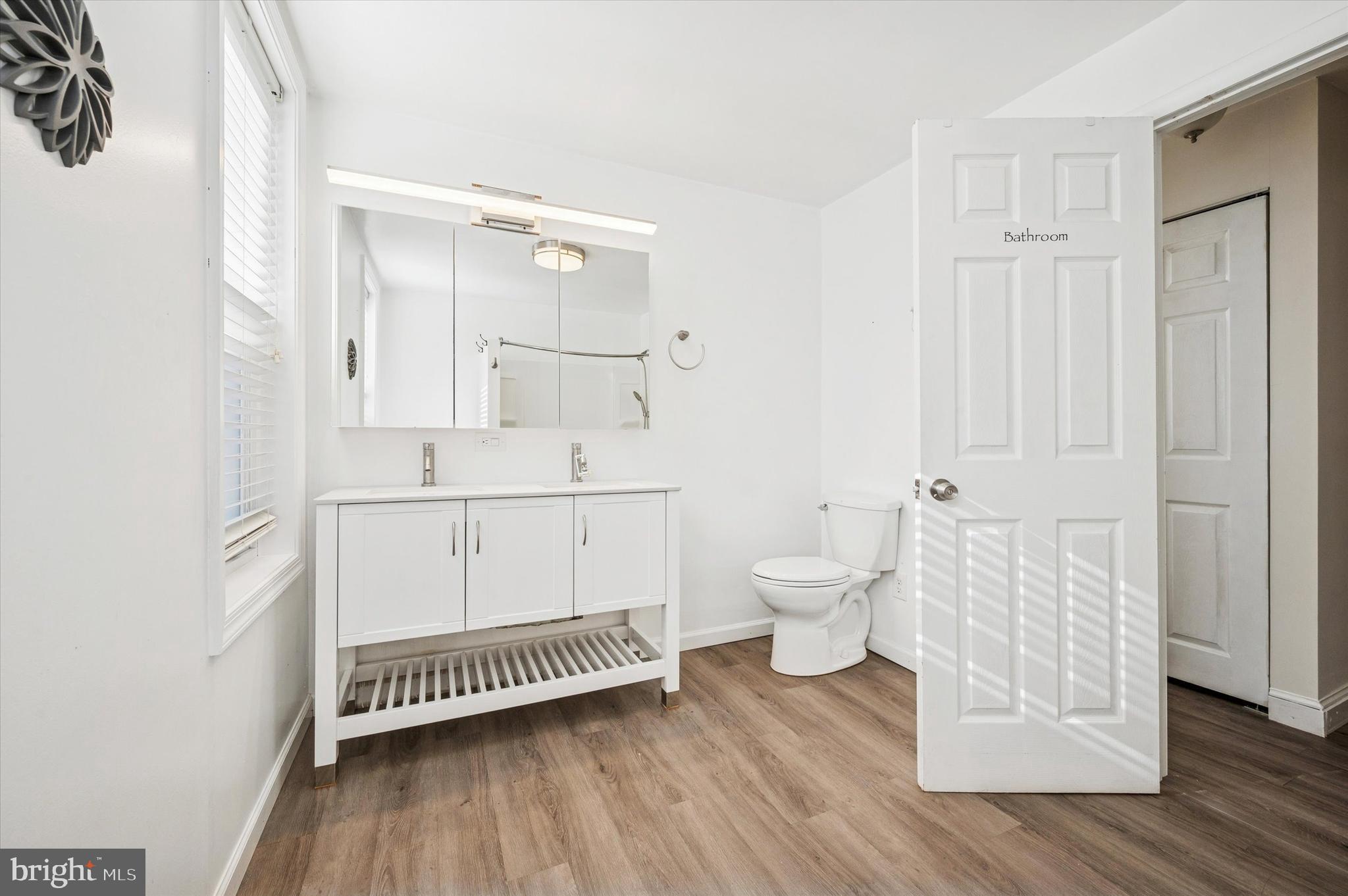 2038 Fairmount Avenue Philadelphia, PA 19130 - Photo 10 of 24