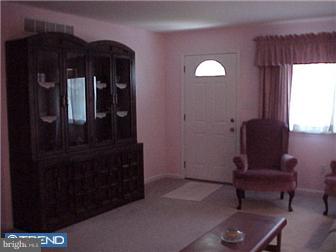 3720 Reiniger Road Hatboro, PA 19040 - Photo 3 of 12 Living Room