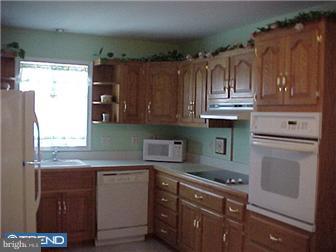 3720 Reiniger Road Hatboro, PA 19040 - Photo 5 of 12 Kitchen
