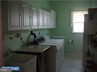 3720 Reiniger Road Hatboro, PA 19040 - Photo 7 of 12 Laundry Room