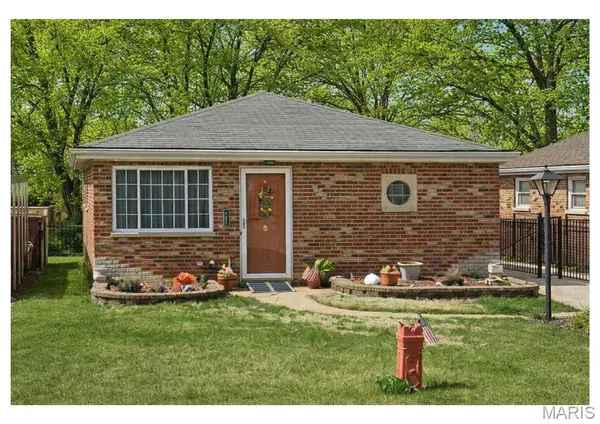$185,000 | 715 Ave H, St. Louis, MO 63125