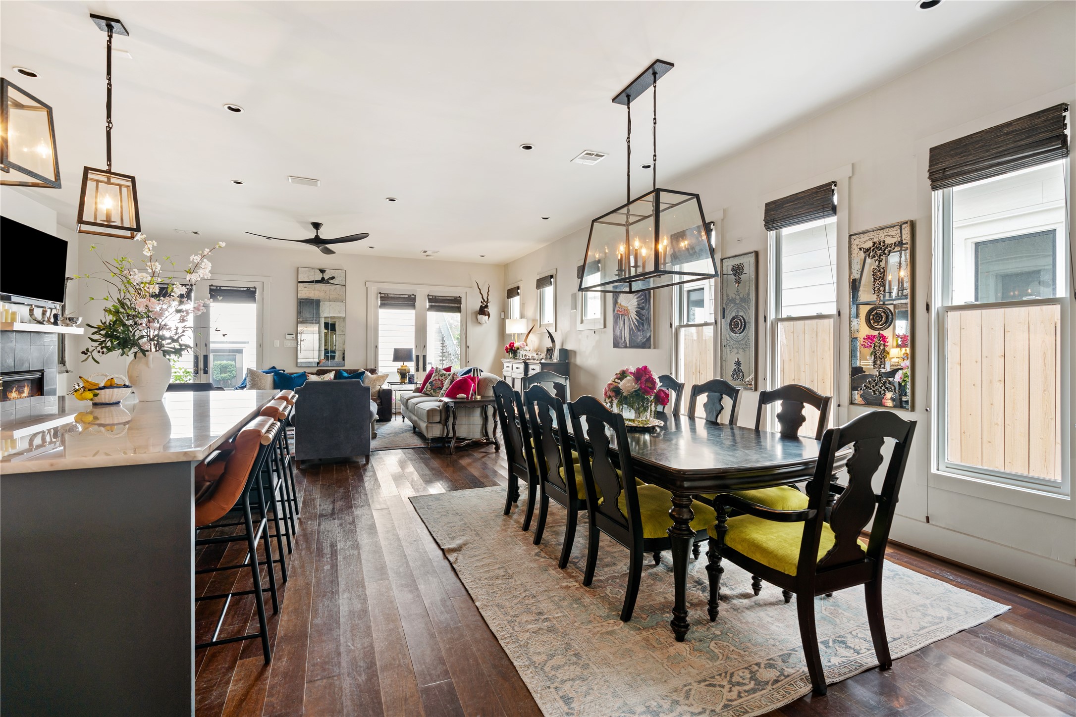926 Nicholson Street Houston, TX 77008 - Photo 7 of 36 Wide-plank Brazilian hardwood floors and oversized windows bring warmth and natural light throughout the ground floor living and entertaining spaces.